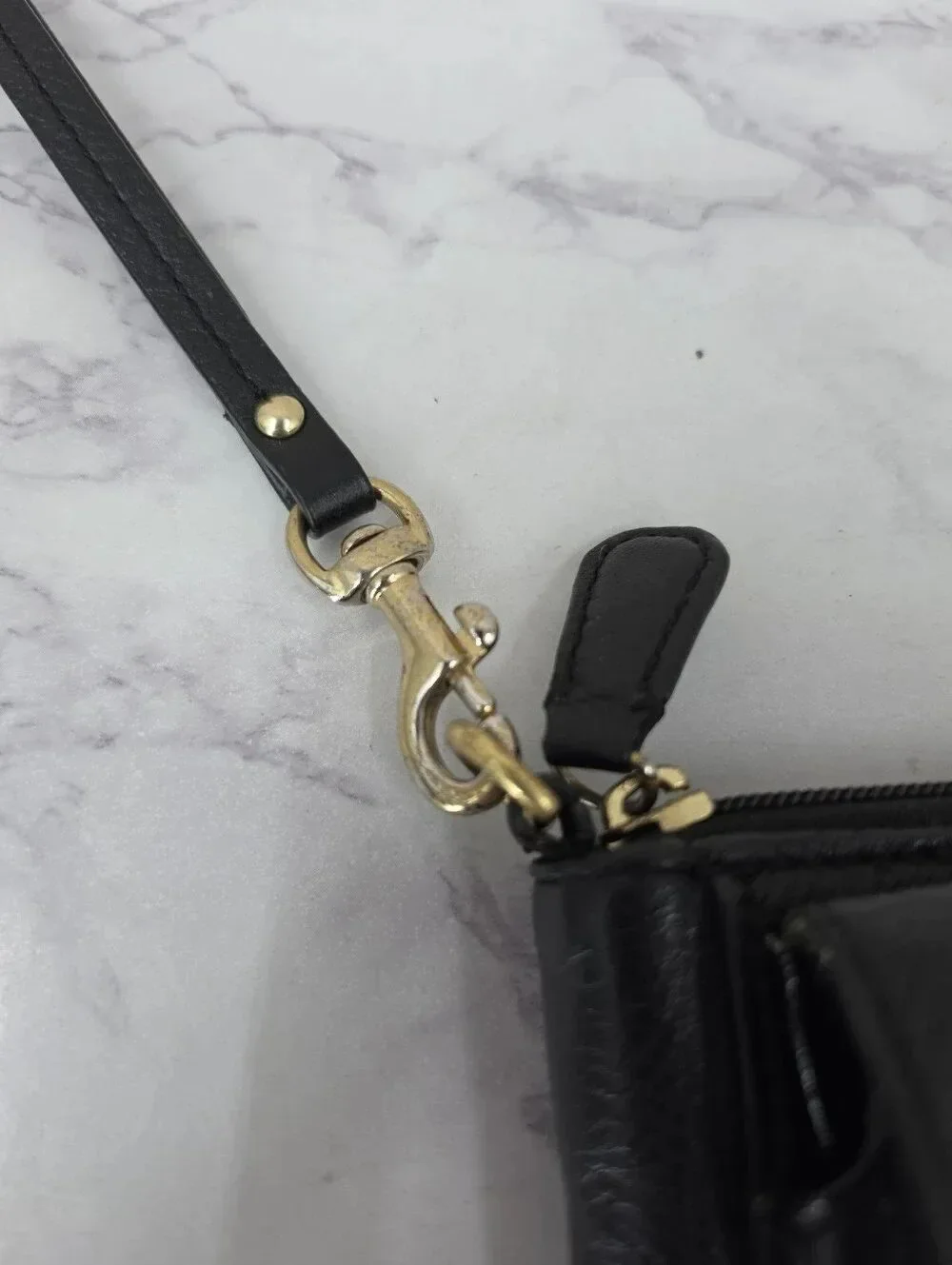 Coach Campbell Vintage Black Leather Wristlet Phone Pouch Gold Turn-Lock SLG